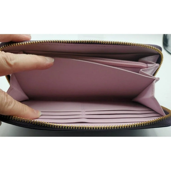 Coach Purple Soft Leather Zip Around Wallet Billfold - Picture 13 of 16
